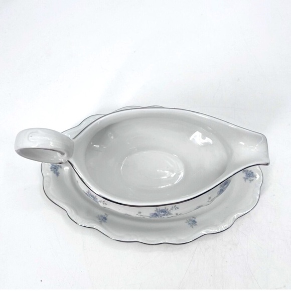 Vintage Johann Haviland Bavaria Blue Rose Gravy Boat and Saucer Dish Germany - Picture 4 of 9